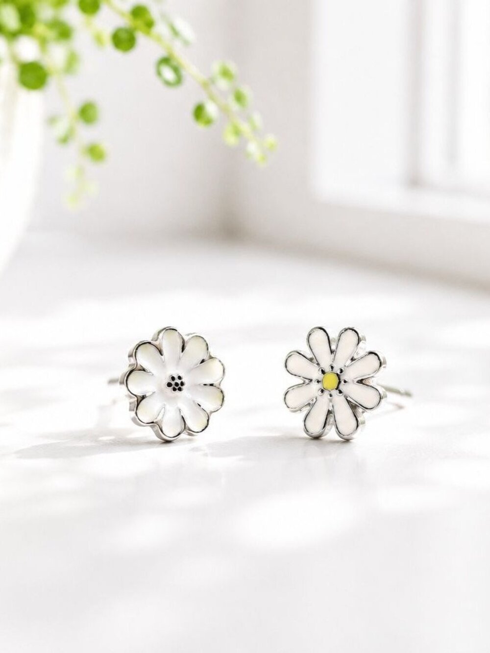 Daisy Flower Stud Earrings In Enamel & Silver-Tone Metal Mismatched Vintage Styl